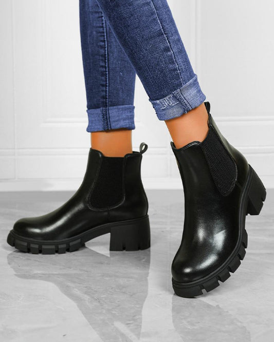 Black Chelsea boots - Greatonushoes