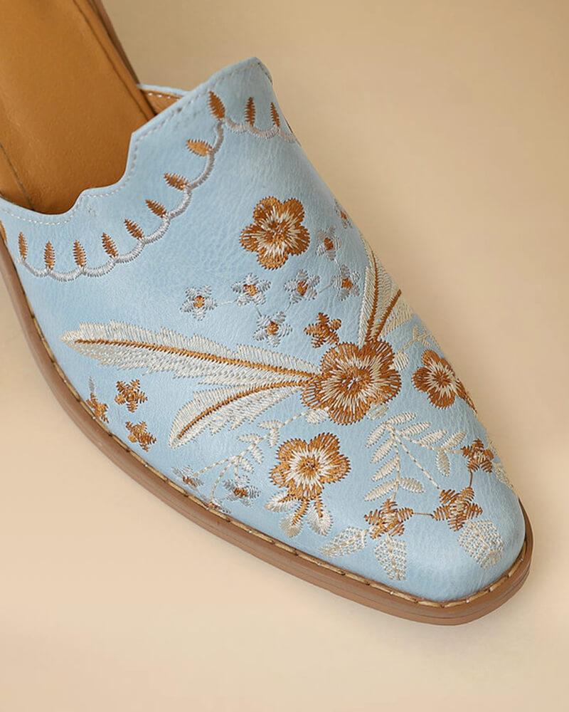 Women's Fashion Floral Embroidery Chunky Heel Clogs - Greatonushoes